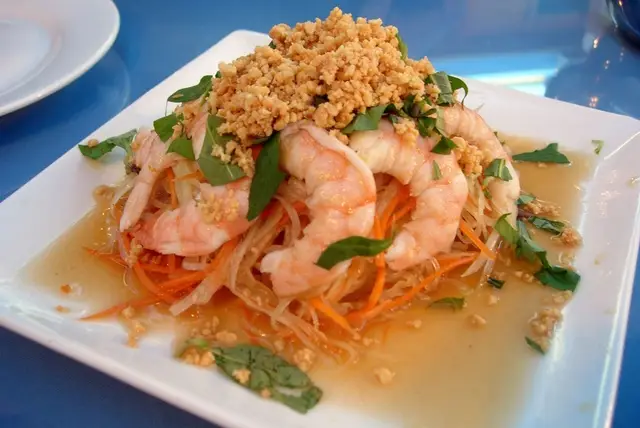 Xe Lua Shrimp Papaya Salad/Courtesy of wEnDaLicious 